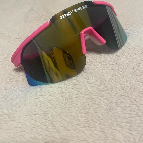 Sendy Shades in excellent condition - Picture 2 of 4